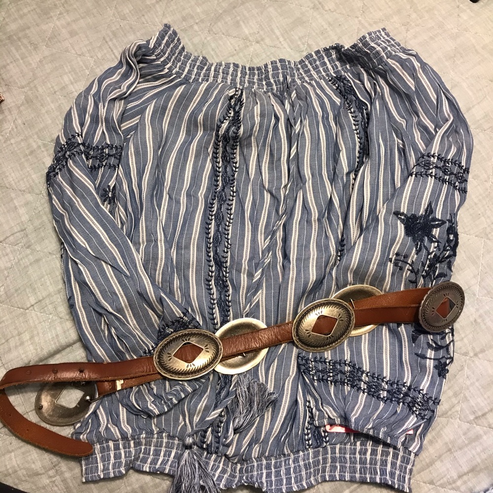 Chambray blue long sleeve shirt